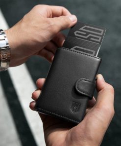 Alternative view of Men's Crazy Horse Leather Card Case with Carbon Fiber and AirTag - Model: 816028004558